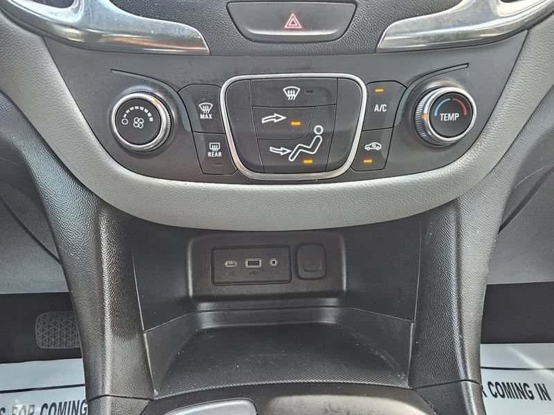 Used 2020 Chevrolet Equinox LS w/ LS Convenience Package FWD image 36