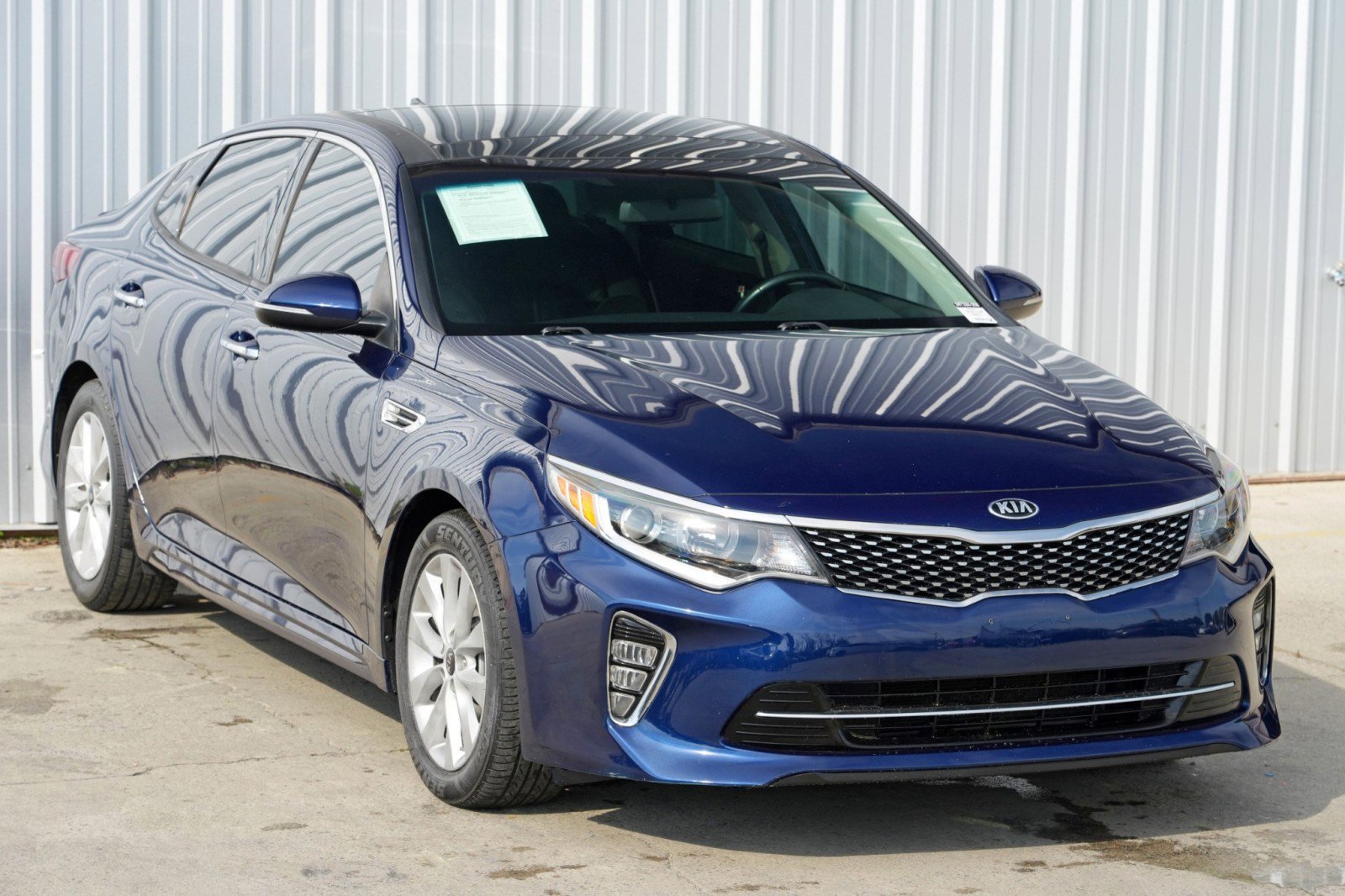 Used 2018 Kia Optima S w/ Panoramic Sunroof Package image 48