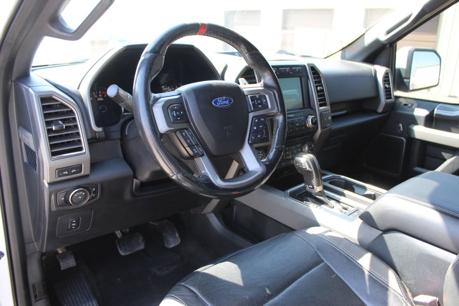 Used 2018 Ford F150 Raptor w/ Equipment Group 802A Luxury image 10