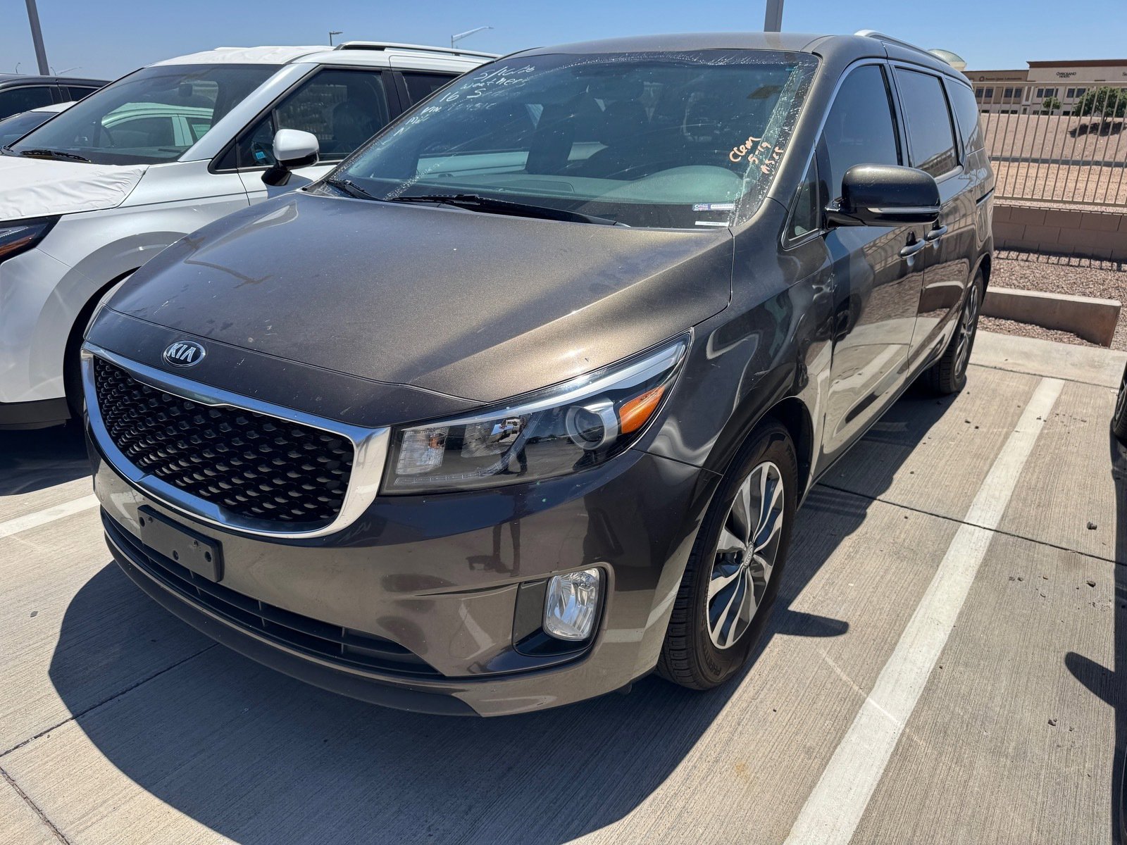Used 2016 Kia Sedona SX FWD image 5