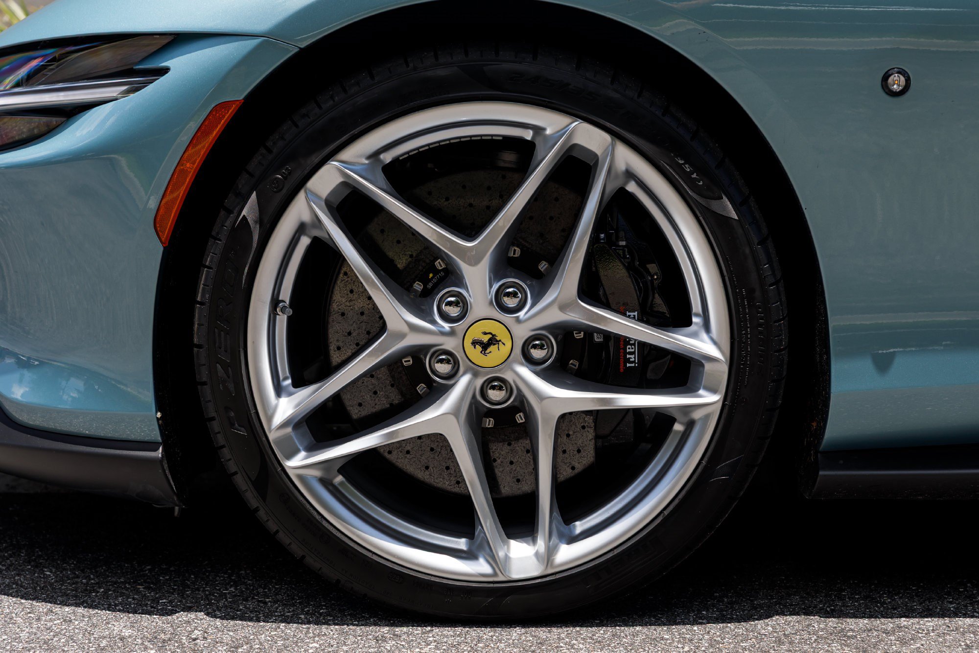Used 2026 Ferrari Roma Spider RWD image 40
