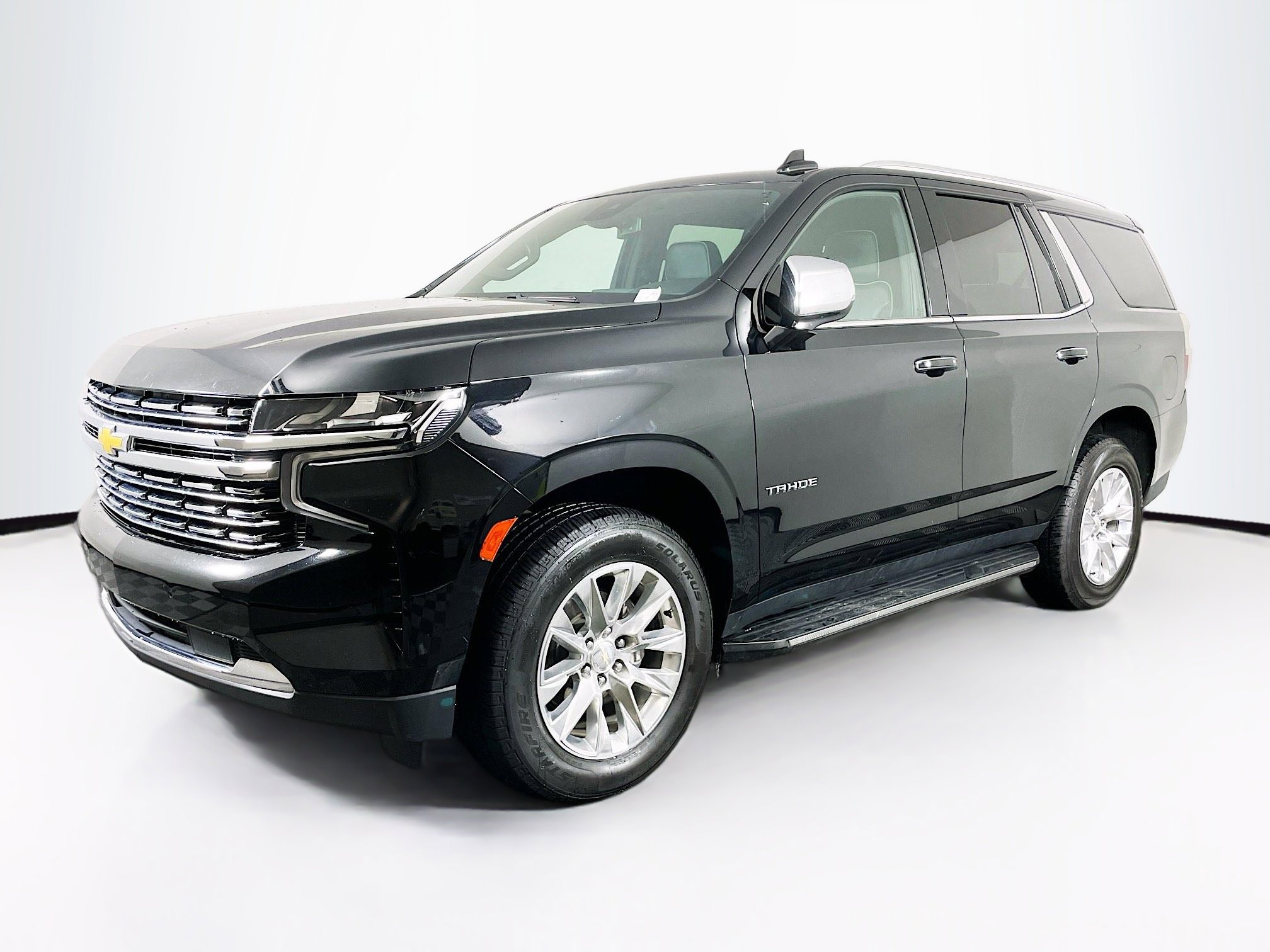 Used 2024 Chevrolet Tahoe Premier image 3