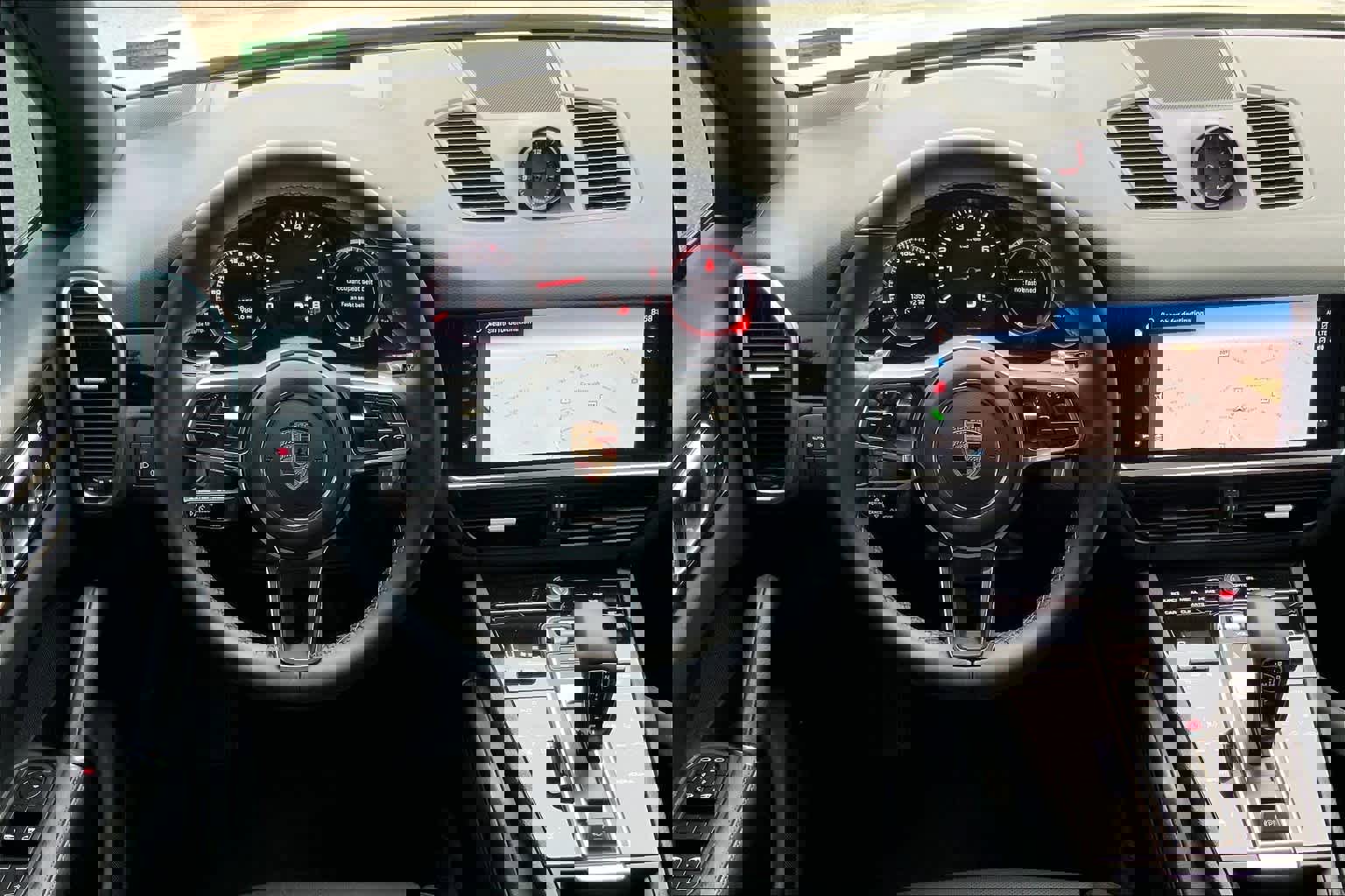 Used 2022 Porsche Cayenne Platinum Edition image 5