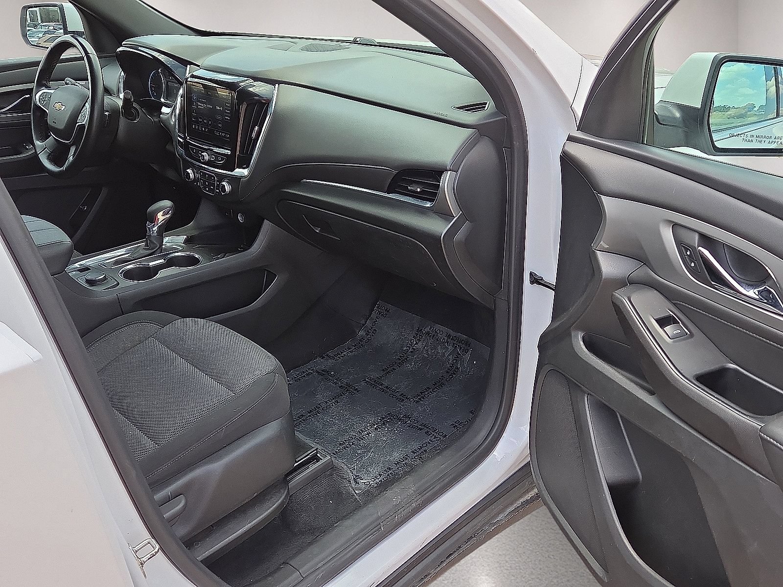 Used 2023 Chevrolet Traverse LT AWD/4WD image 12