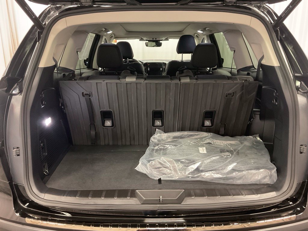 Certified 2025 Subaru Ascent Onyx Edition AWD/4WD image 27