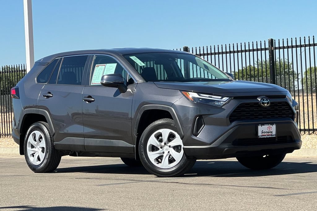 Certified 2024 Toyota RAV4 LE AWD/4WD image 2