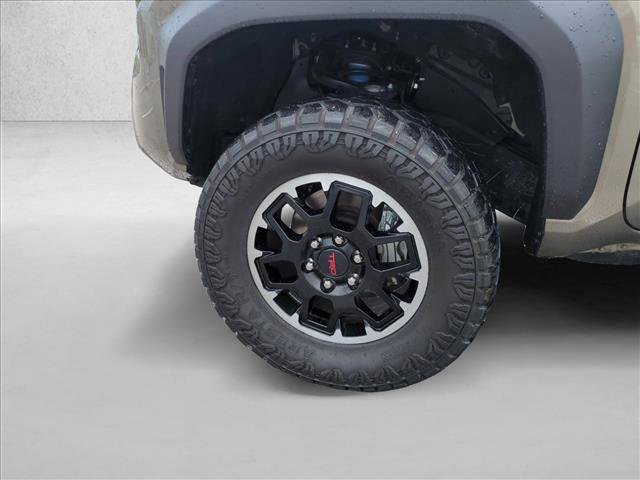 Used 2025 Toyota Tacoma TRD Off-Road AWD/4WD image 22