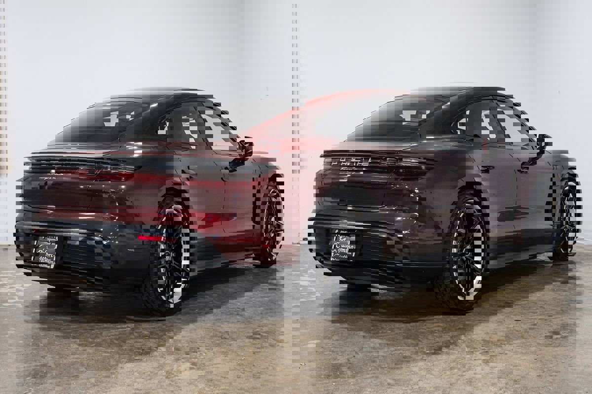 Used 2021 Porsche Taycan 4S w/ Premium Package image 7