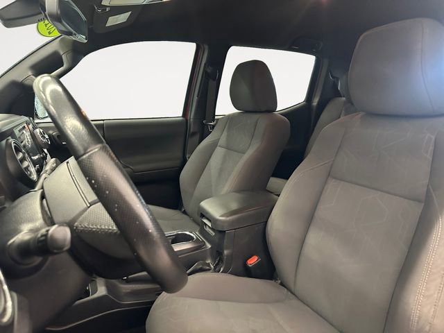 Used 2019 Toyota Tacoma TRD Sport image 9