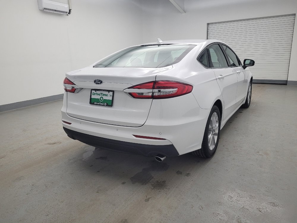 Used 2020 Ford Fusion SE image 9