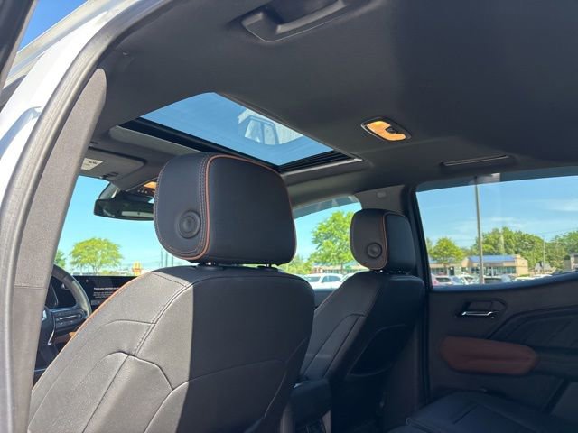 Used 2026 GMC Canyon AT4 w/ Technology Plus Package AWD/4WD image 18
