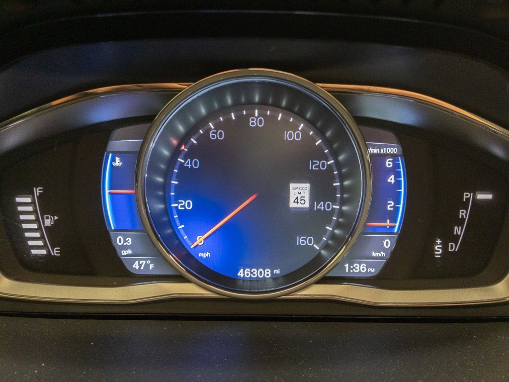 Used 2016 Volvo V60 T6 R-Design Platinum w/ Climate Package image 17