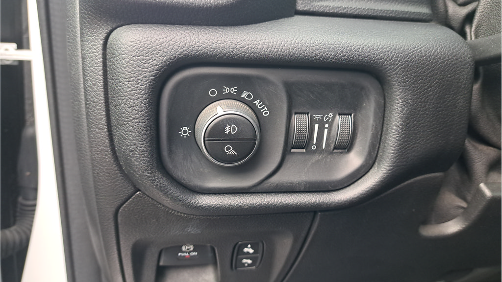 Used 2019 RAM 1500 Big Horn AWD/4WD image 25