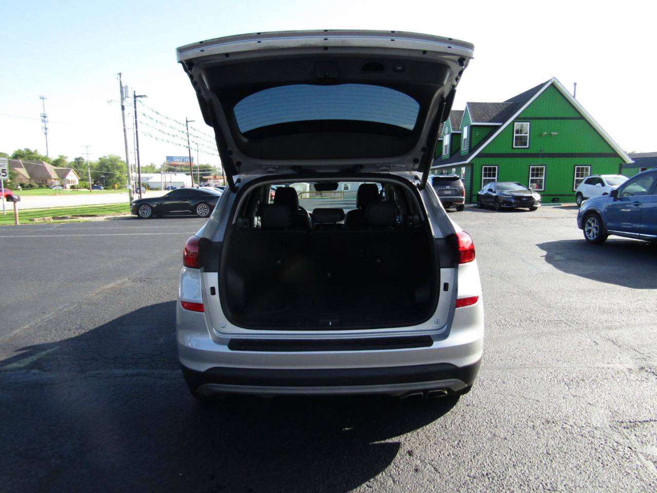 Used 2020 Hyundai Tucson Ultimate w/ Cargo Package AWD/4WD image 7