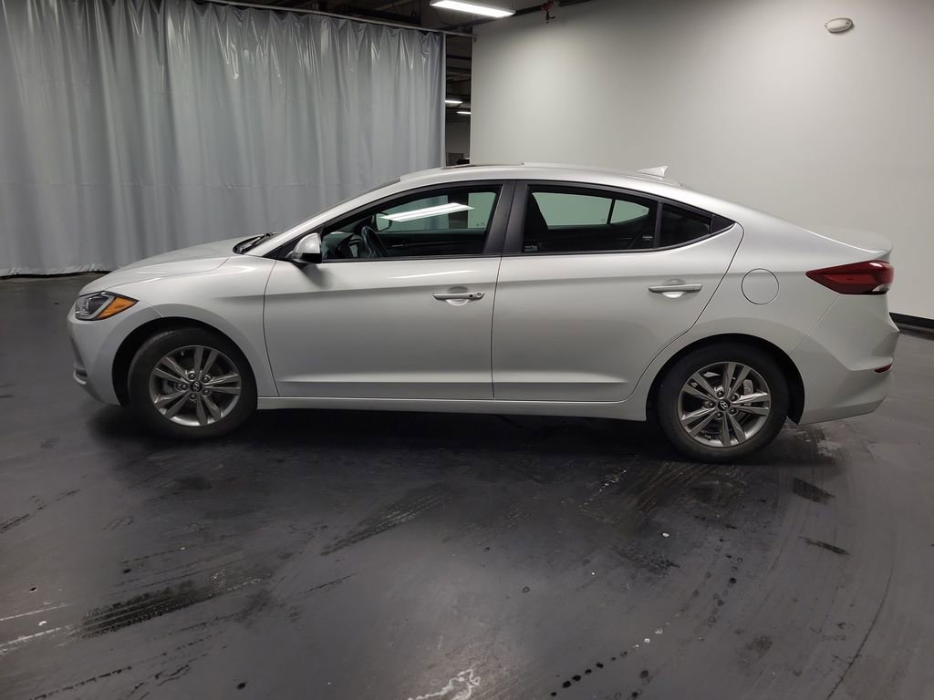 Used 2017 Hyundai Elantra Value Edition FWD image 5