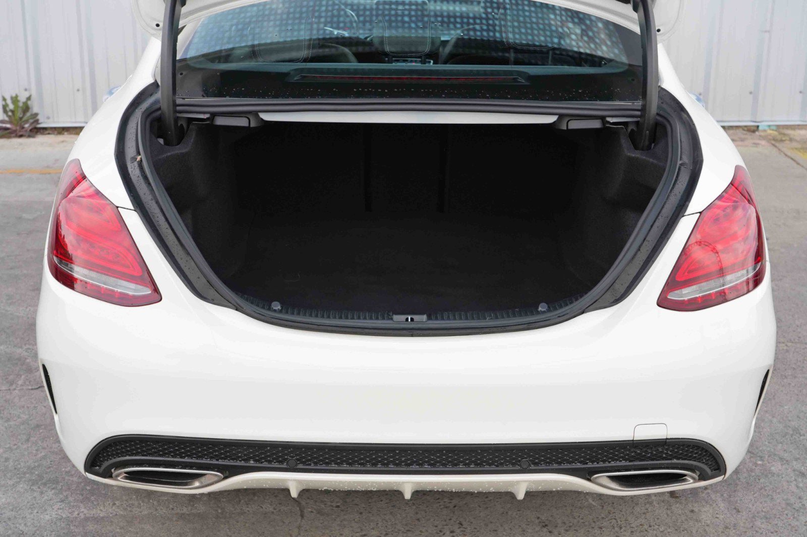 Used 2018 Mercedes-Benz C 300 Sedan image 9