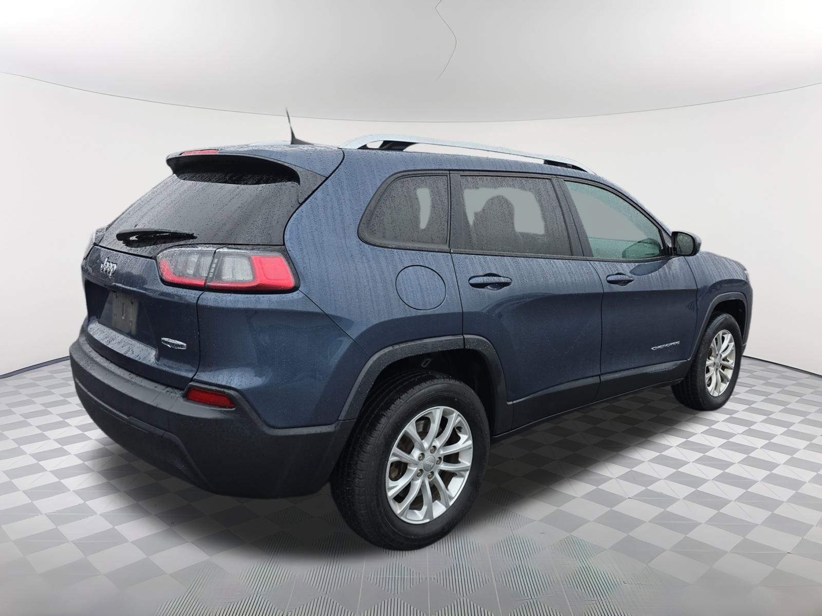 Used 2020 Jeep Cherokee Latitude image 3