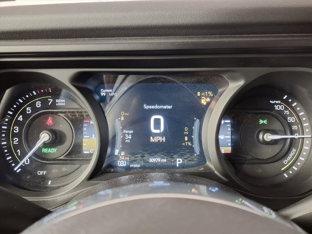 Used 2024 Jeep Wrangler Unlimited Sahara image 9