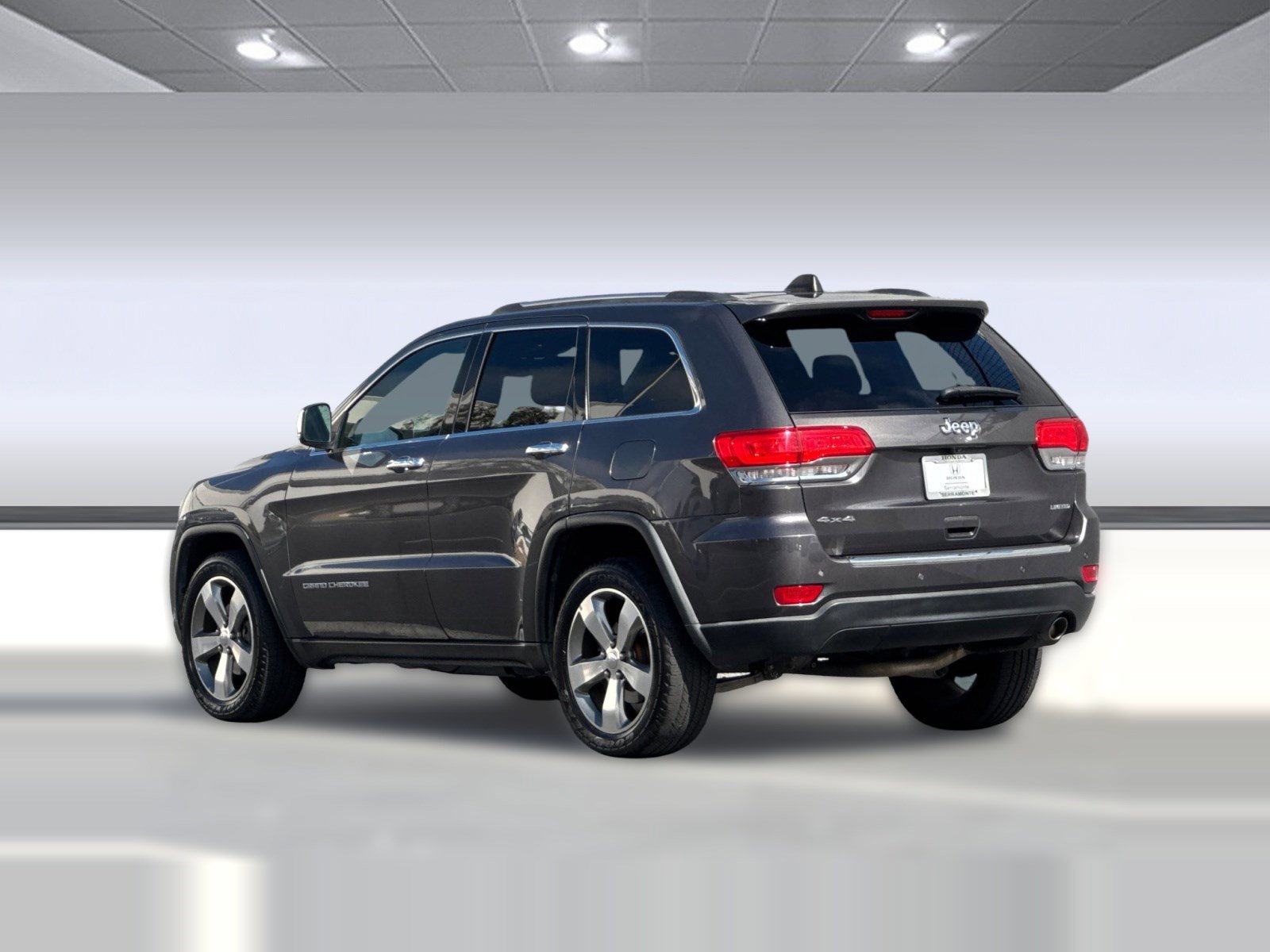 Used 2016 Jeep Grand Cherokee Limited image 3