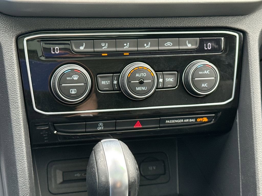 Used 2022 Volkswagen Atlas SE w/ Panoramic Sunroof Package image 17