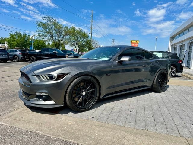 Used 2017 Ford Mustang GT Premium w/ GT Performance Package RWD image 3