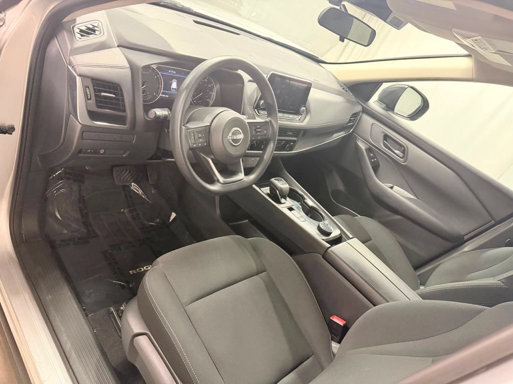 Used 2024 Nissan Rogue S AWD/4WD image 23