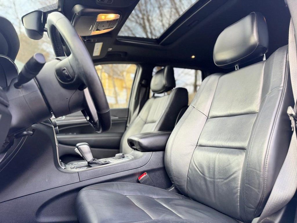 Used 2019 Jeep Grand Cherokee Limited image 17