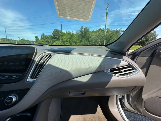 Used 2017 Chevrolet Malibu LT w/ Driver Confidence Package FWD image 16
