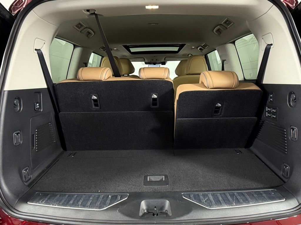 Used 2025 INFINITI QX80 Sensory image 30