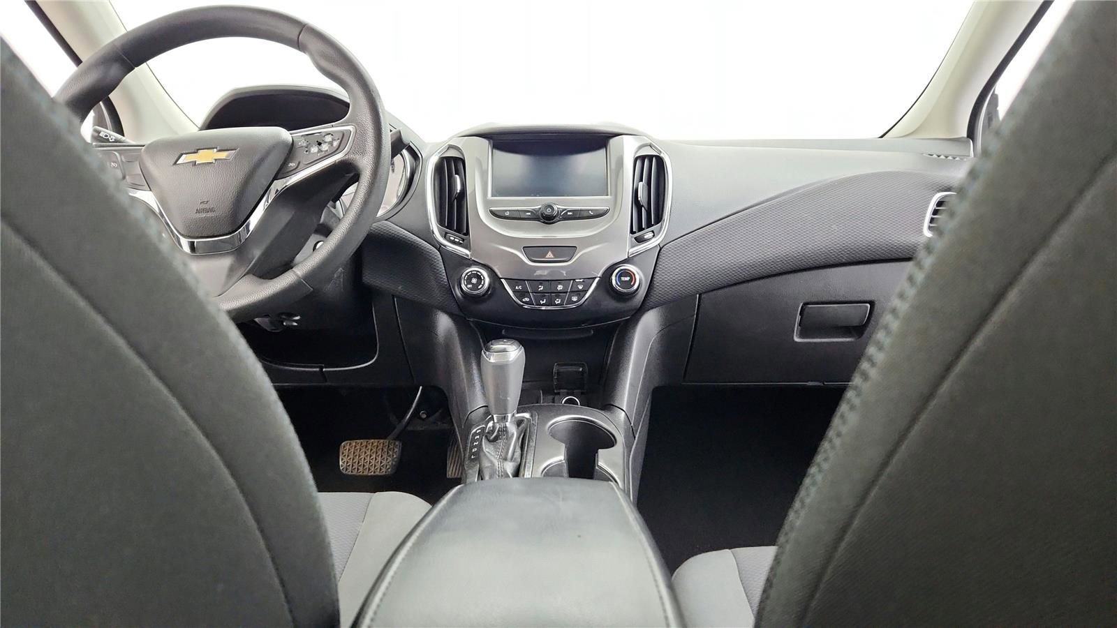 Used 2017 Chevrolet Cruze LT FWD image 49