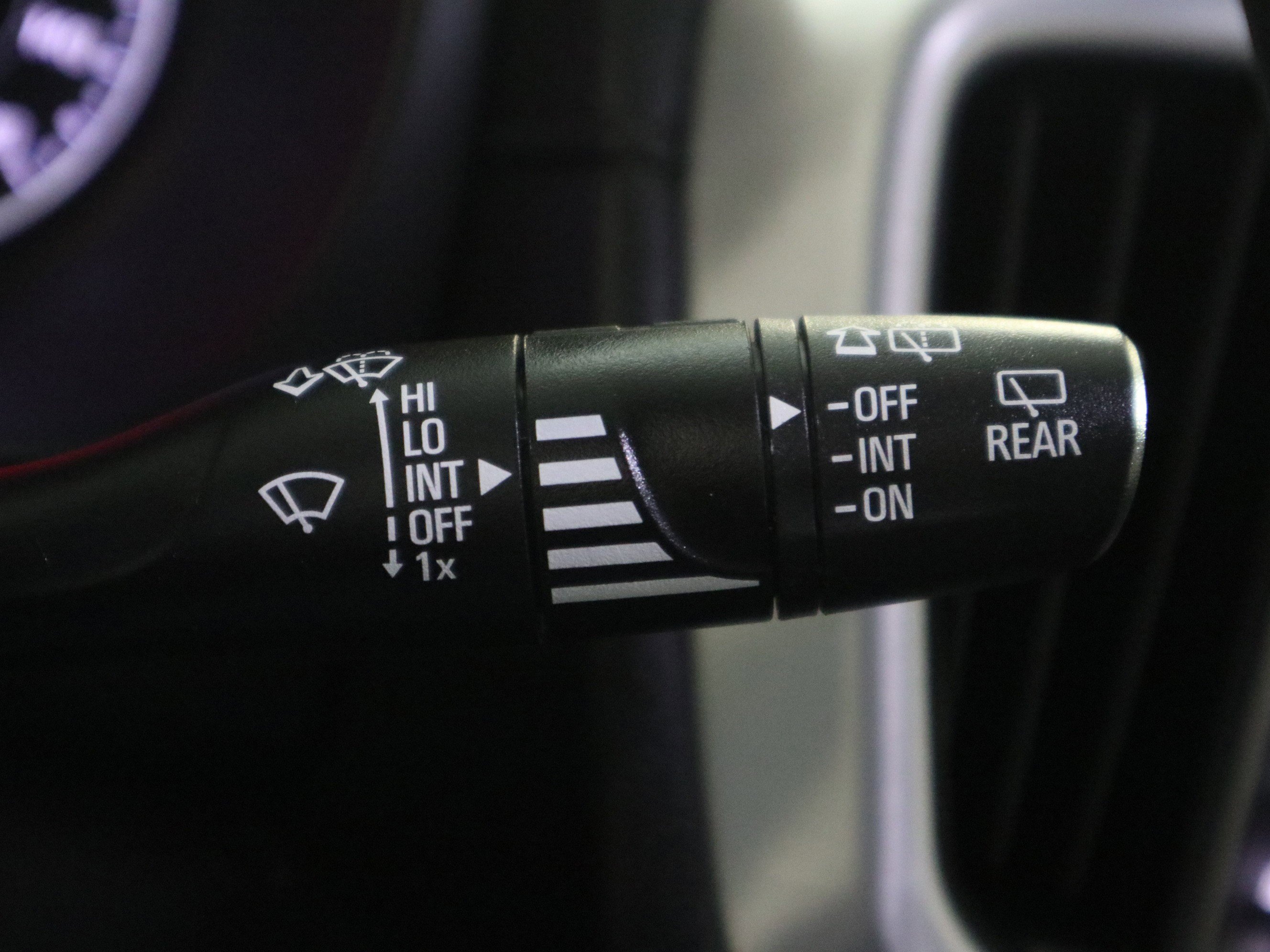 Used 2022 GMC Terrain SLE image 32