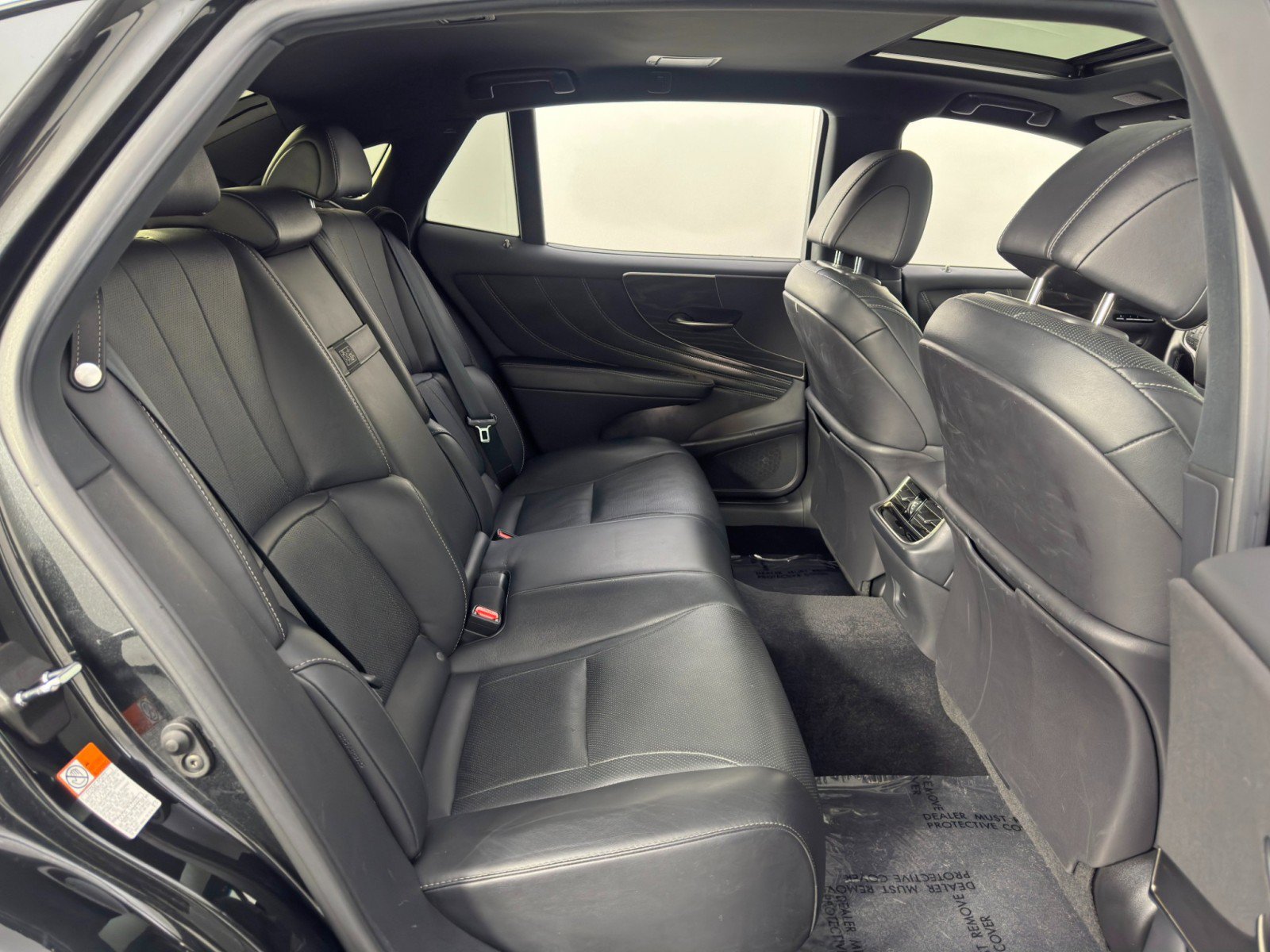Used 2021 Lexus LS 500 w/ Cold Weather Package (CK) RWD image 43