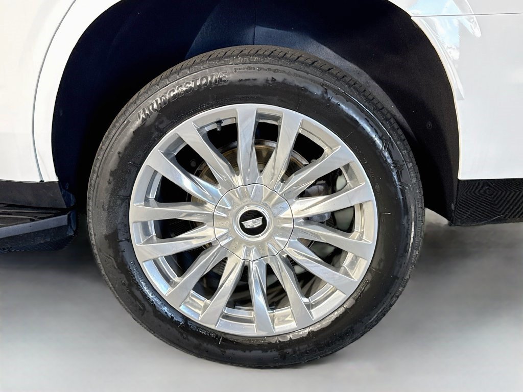 Used 2023 Cadillac Escalade Premium Luxury RWD image 36