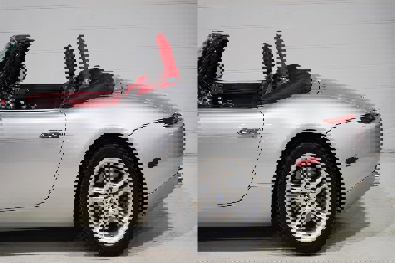 Used 2000 BMW Z8 RWD image 30