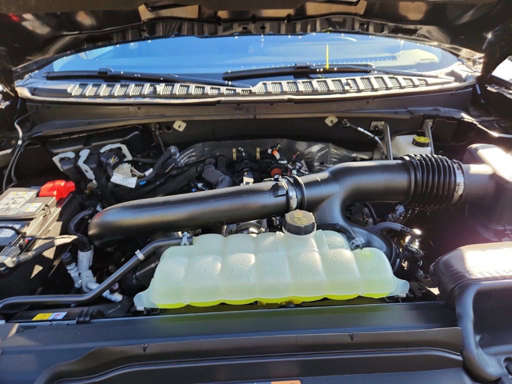 Used 2025 Ford Expedition Active image 25