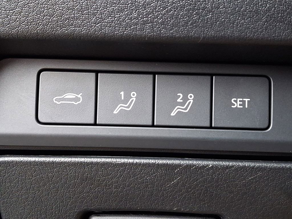 Used 2024 MAZDA MAZDA3 s image 27