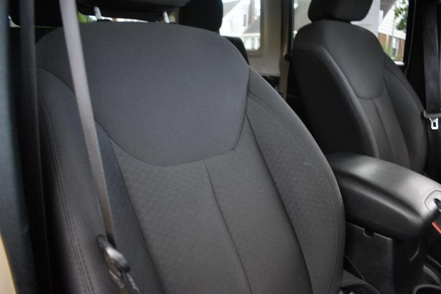 Used 2018 Jeep Wrangler Unlimited Sport S image 24