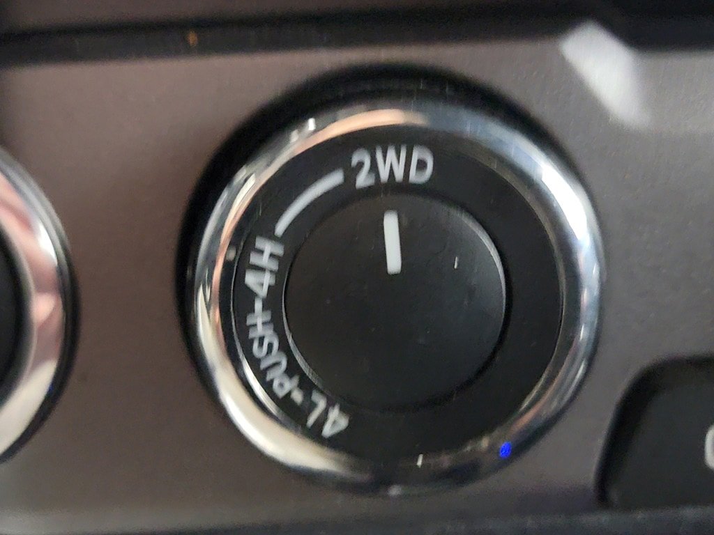 Used 2018 Toyota Tacoma TRD Sport AWD/4WD image 26