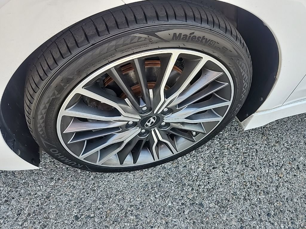 Used 2018 Hyundai Elantra Sport w/ Sport Premium Package 03 image 9