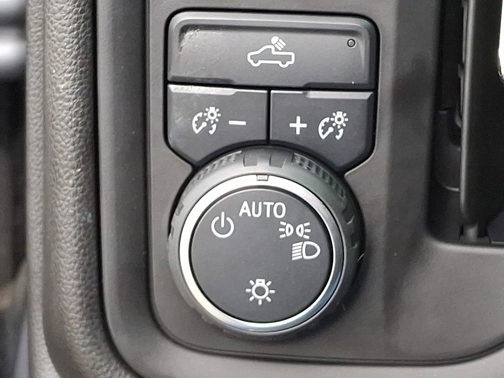 Used 2020 Chevrolet Silverado 1500 Custom w/ Custom Value Package image 23