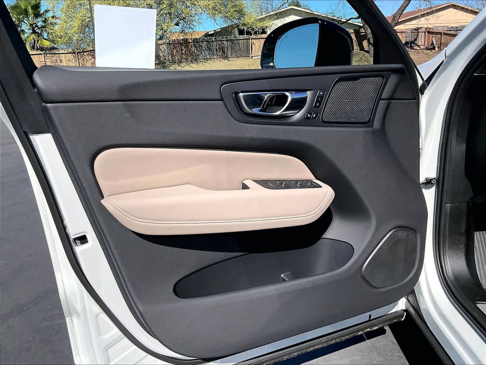 New 2026 Volvo XC60 B5 Plus w/ Climate Package image 24