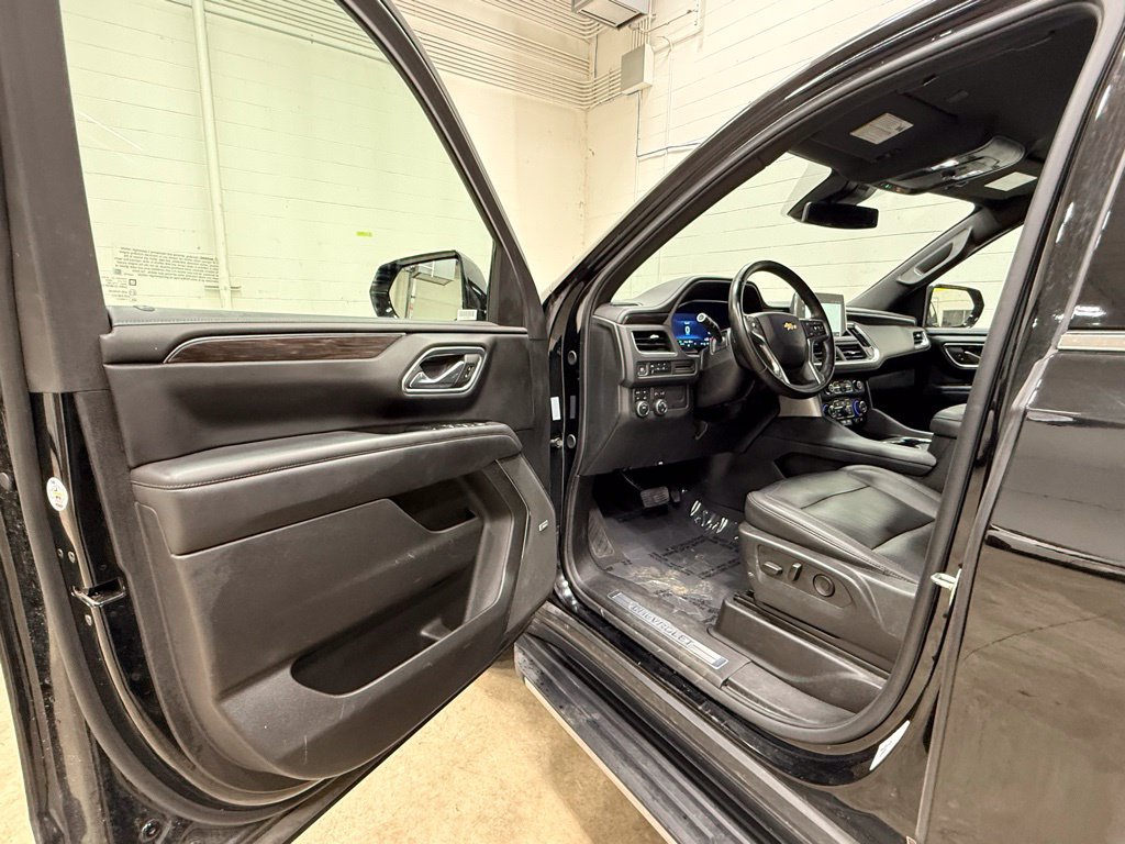 Used 2024 Chevrolet Tahoe LT AWD/4WD image 30