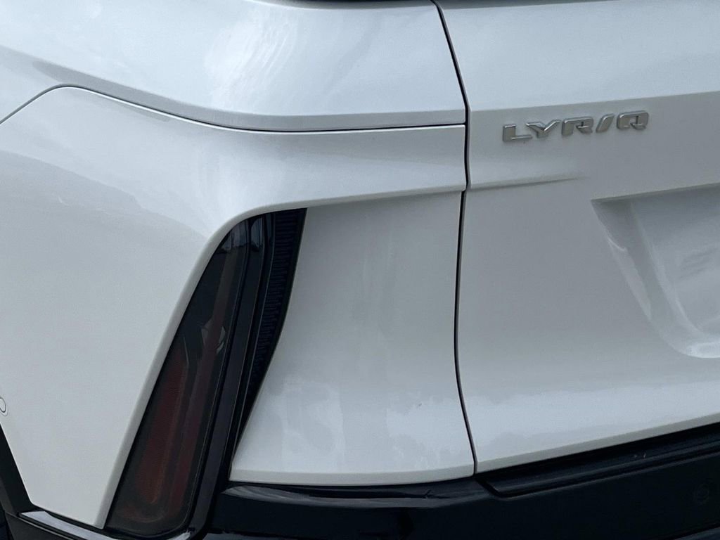 Used 2025 Cadillac Lyriq Sport AWD/4WD image 10
