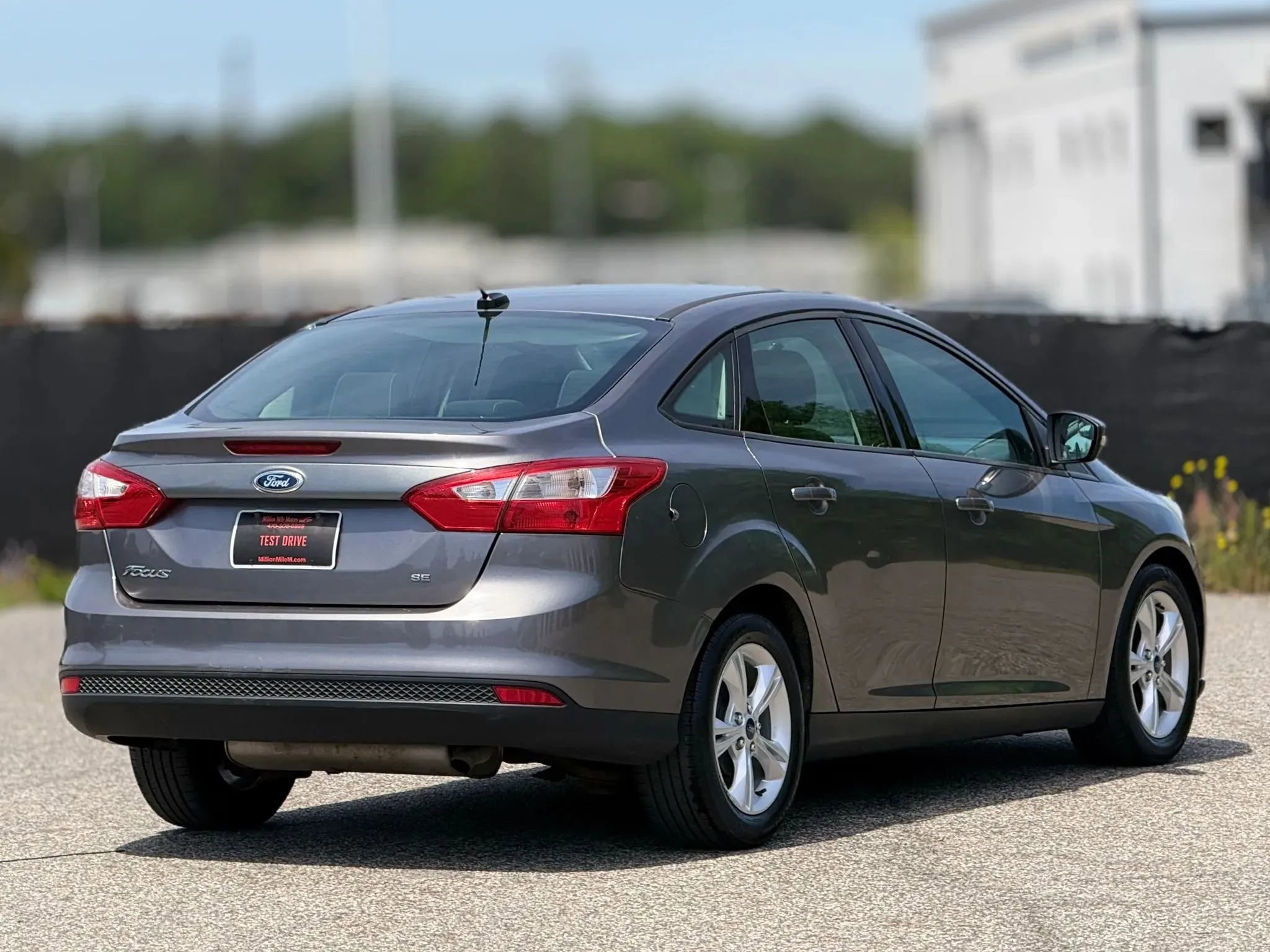 Used 2013 Ford Focus SE FWD image 9