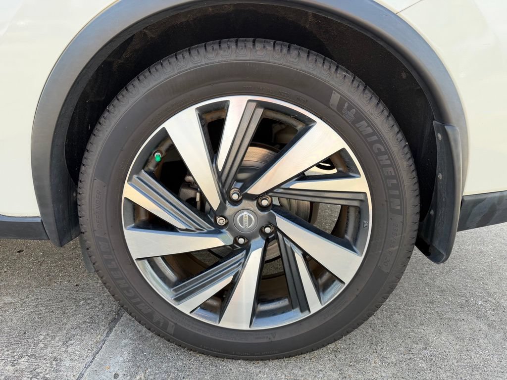 Used 2017 Nissan Murano Platinum w/ Platinum Technology Package FWD image 7