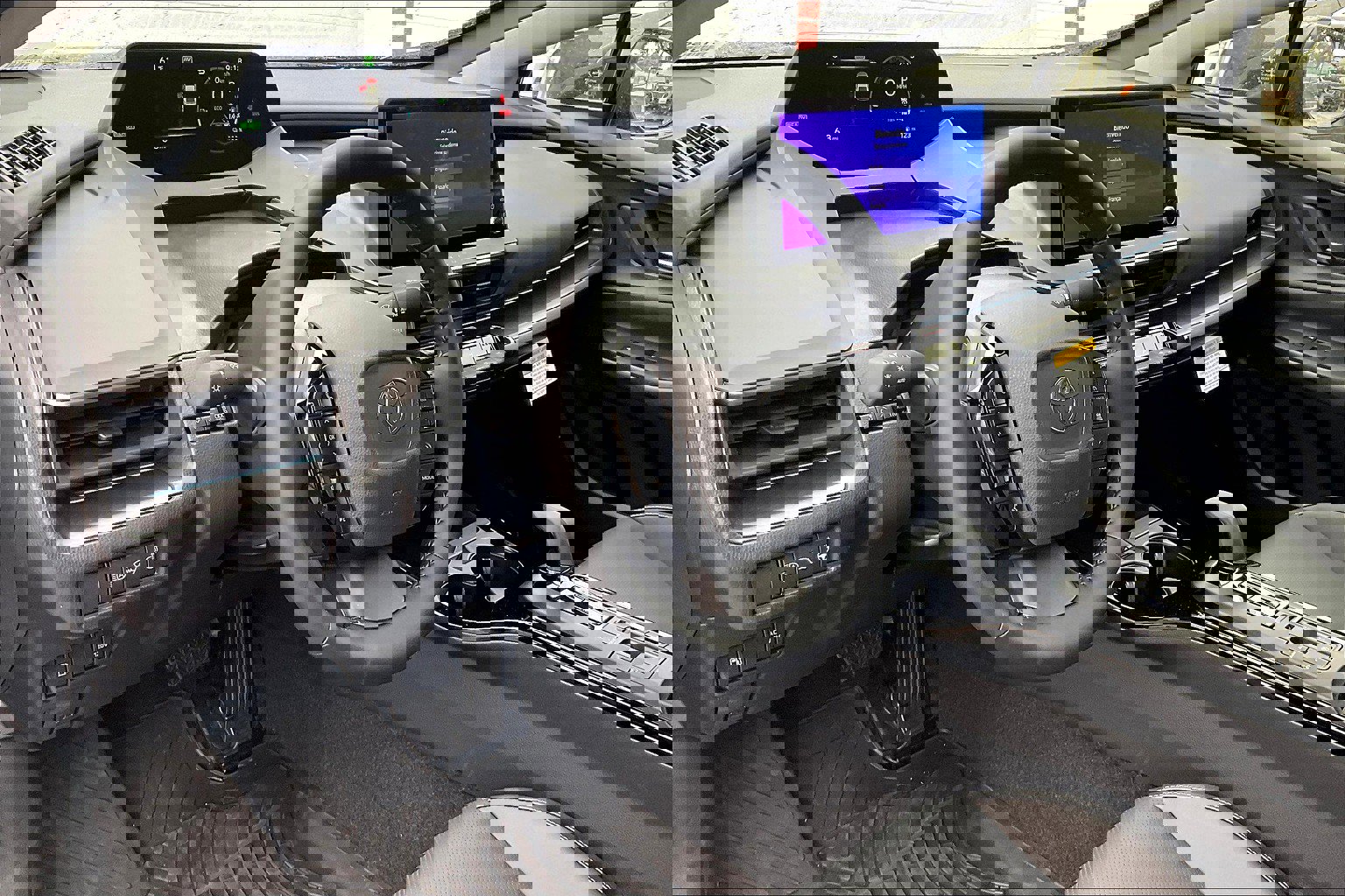 New 2026 Toyota Prius Plug-In Hybrid image 7