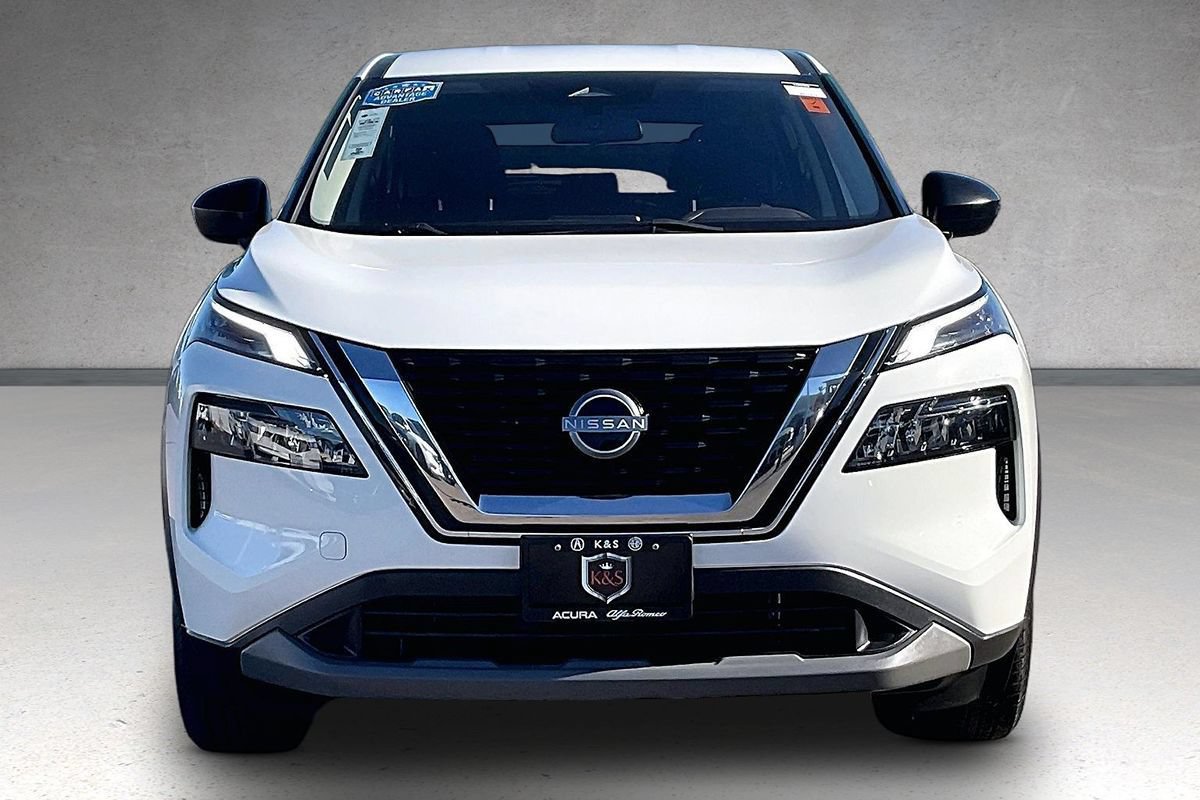 Used 2023 Nissan Rogue S FWD image 3