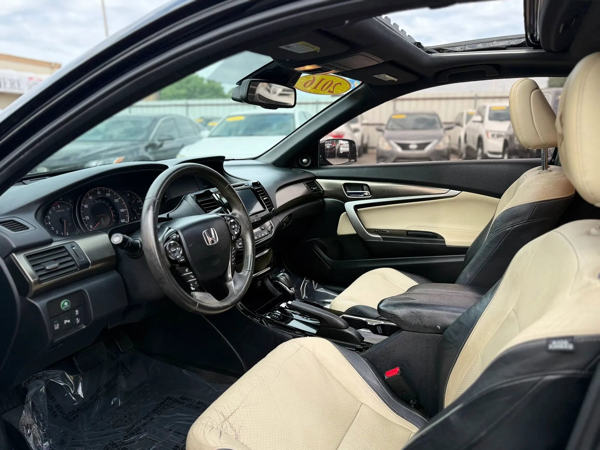 Used 2016 Honda Accord Touring image 27