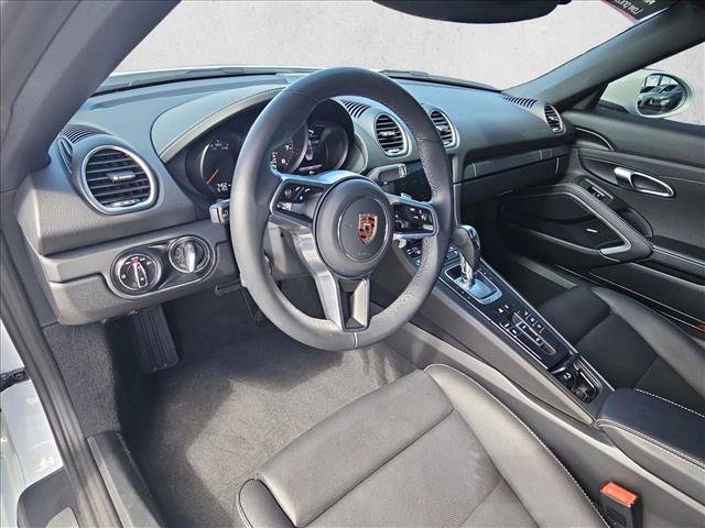 Used 2025 Porsche 718 Boxster RWD image 10
