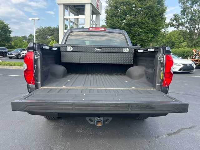 Used 2019 Toyota Tundra Limited w/ Limited Premium Package AWD/4WD image 10